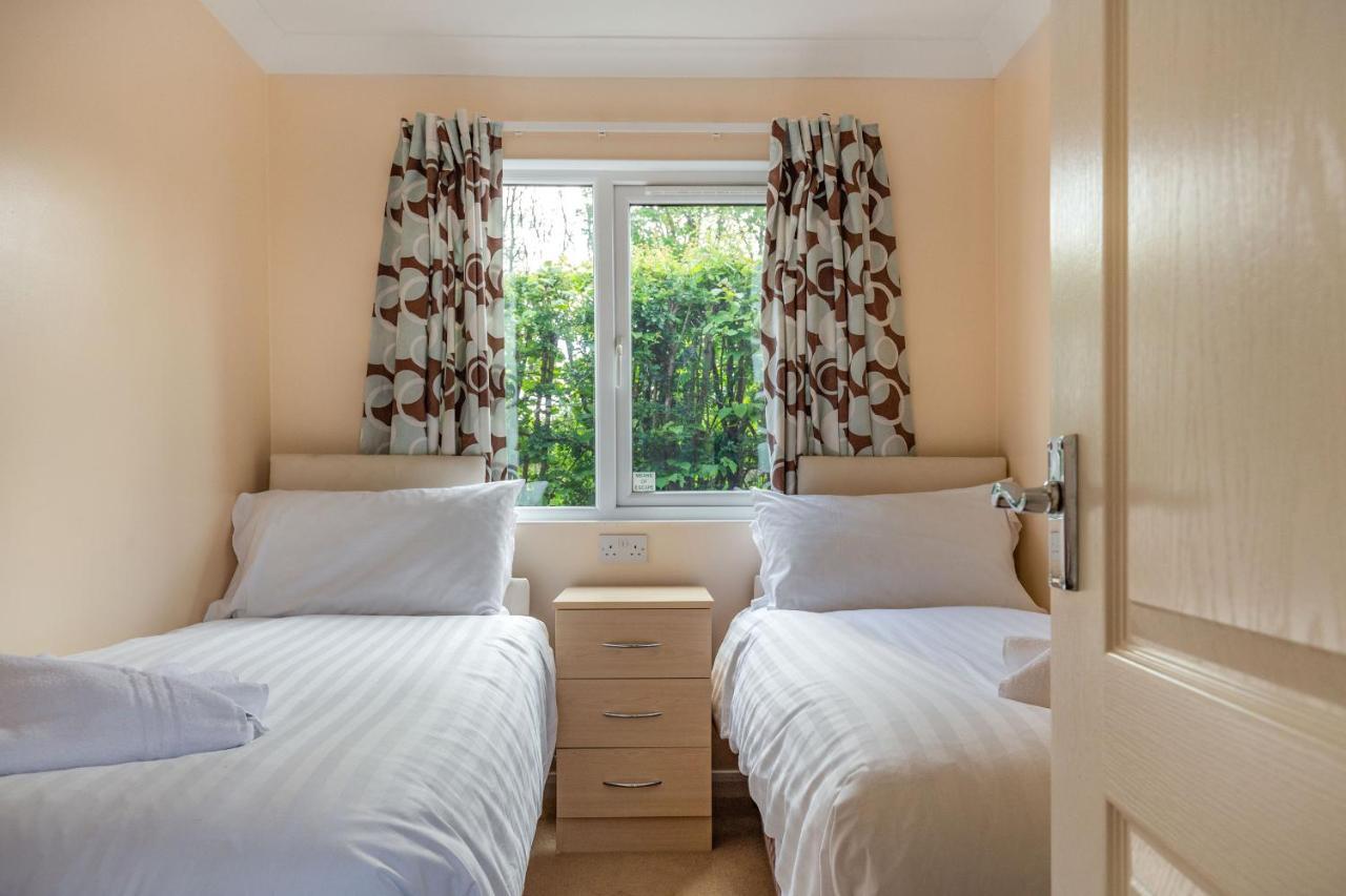 2 The Beeches Villa โบดมิน ภายนอก รูปภาพ